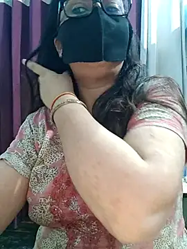 Snapshot of Aishwaryaa_69 chatting on 07/19/26, 02:26 Aishwaryaa 69 online show from 07/19/26, 02:26