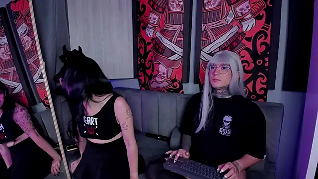 JadeyKhada online show from 11/14/25, 12:42