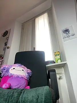 giuli zerozero online show from 02/11/25, 02:02