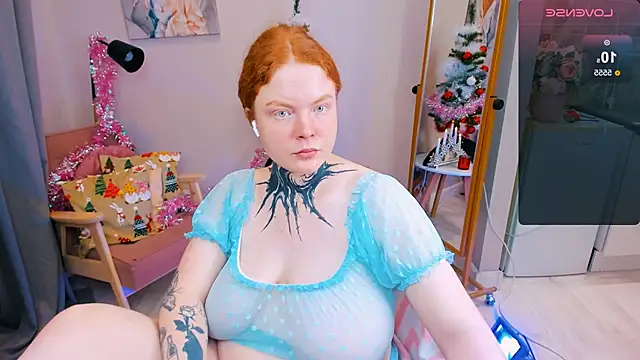 Snapshot of Cassie_xKiss chatting on 12/27/24, 04:43 Cassie xKiss online show from 12/27/24, 04:43