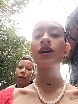 Rob and lizzy online show from 12/10/24, 01:22