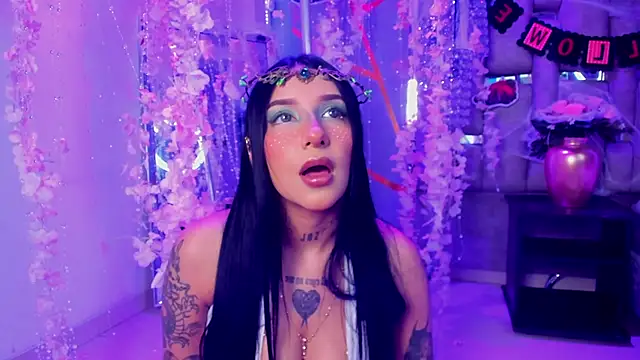 Leiaa  online show from 10/26/25, 05:57