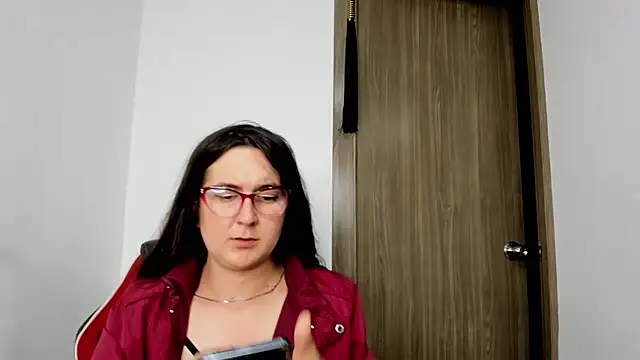 Sweet-Suck69 online show from 03/05/25, 06:44