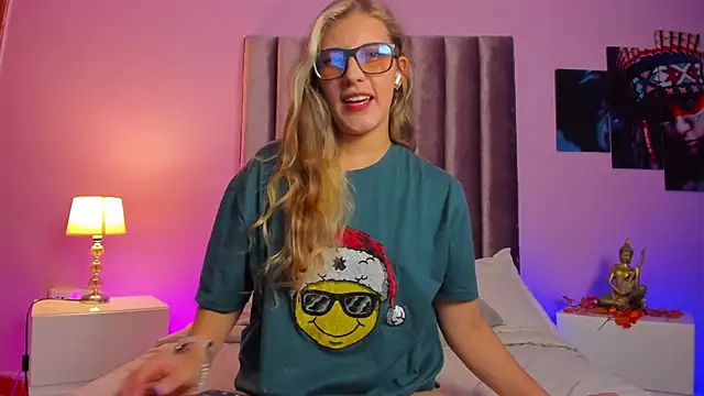 Giia paiige18 online show from 12/19/24, 04:13