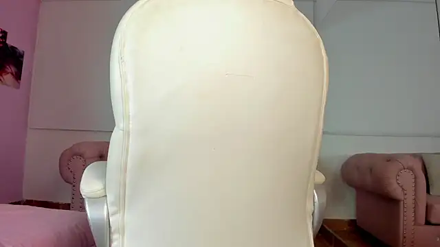 Giia paiige18 online show from 02/20/25, 03:34