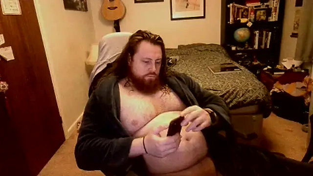 Snapshot of Hairy_Guy30 chatting on 03/25/26, 12:16 Hairy Guy30 online show from 03/25/26, 12:16