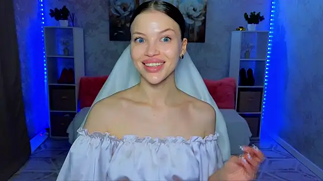 EmmyMills online show from 04/03/26, 08:40