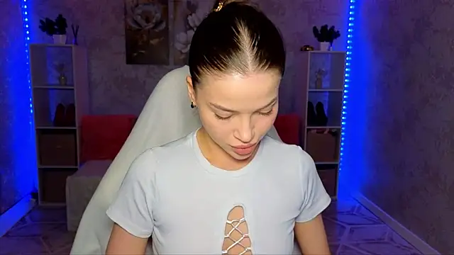 EmmyMills online show from 05/24/26, 09:42