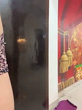 Cute-Russian online show from 11/19/25, 04:45