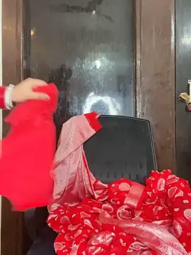 Snapshot of Cute-Russian chatting on 01/18/26, 05:00 Cute-Russian online show from 01/18/26, 05:00