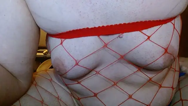 Snapshot of cosmicjones chatting on 12/31/24, 02:47 cosmicjones online show from 12/31/24, 02:47