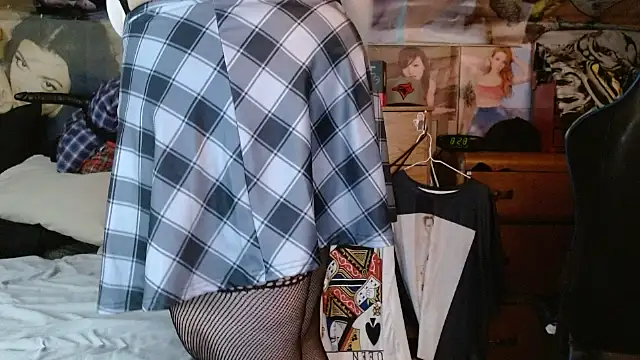 Snapshot of cosmicjones chatting on 11/01/25, 12:29 cosmicjones online show from 11/01/25, 12:29