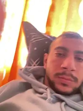 Snapshot of emea4 chatting on 04/04/26, 02:14 emea4 online show from 04/04/26, 02:14