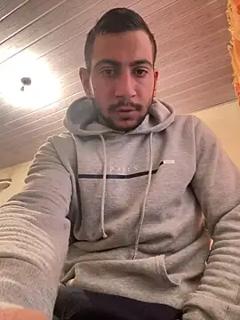 Snapshot of emea4 chatting on 04/10/26, 08:30 emea4 online show from 04/10/26, 08:30