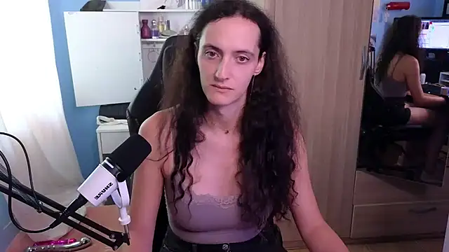 MemiKouki online show from 09/22/25, 04:09