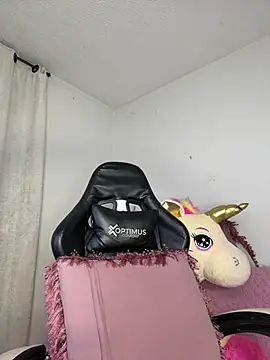 Miaa love6969 online show from 04/03/26, 12:08