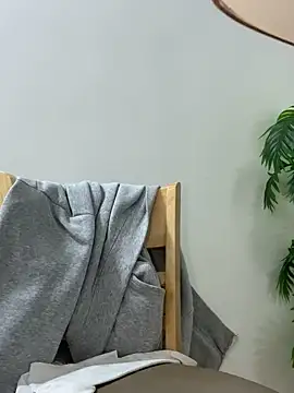 Lami Mi online show from 09/27/25, 06:18