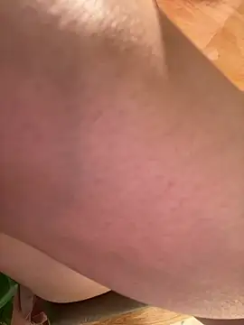 Lami Mi online show from 04/18/26, 07:45