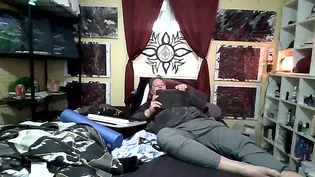 Mic Oxinner online show from 11/24/25, 08:30