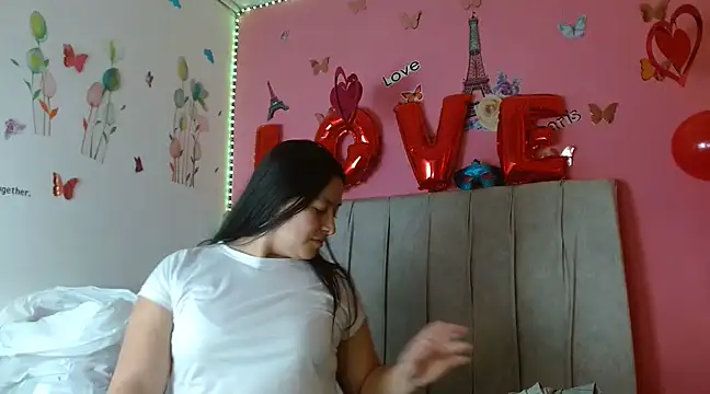 monickhot303av online show from 02/19/25, 08:52