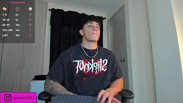  joansoto online show from 12/18/24, 02:28