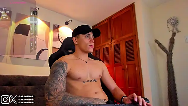  joansoto online show from 04/20/26, 08:43