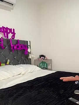 Snapshot of Abusive_cousin chatting on 02/02/25, 05:10 Abusive cousin online show from 02/02/25, 05:10