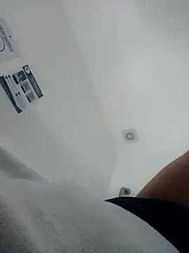 fire menxxx001 online show from 12/22/24, 03:44