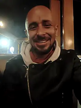 fire menxxx001 online show from 05/10/26, 05:12