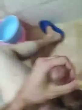 ssikerek23 online show from 09/13/25, 08:52