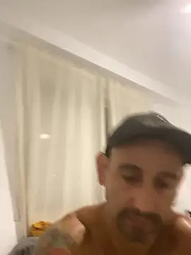 Snapshot of Ney-sp chatting on 10/05/25, 10:29 Ney-sp online show from 10/05/25, 10:29