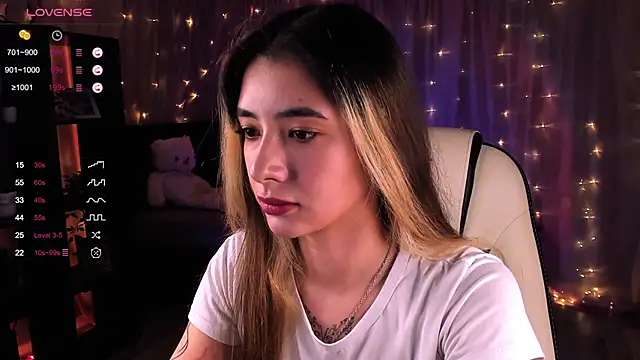 DarlaLike online show from 12/15/24, 04:07