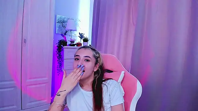 DarlaLike online show from 02/22/25, 08:29