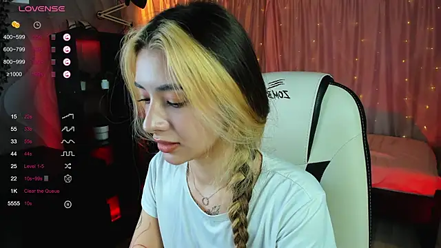 DarlaLike online show from 02/23/25, 05:23