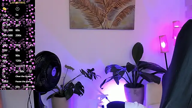 veronika naughty online show from 04/13/26, 02:55