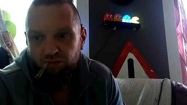 donhulio482 online show from 03/02/25, 09:42