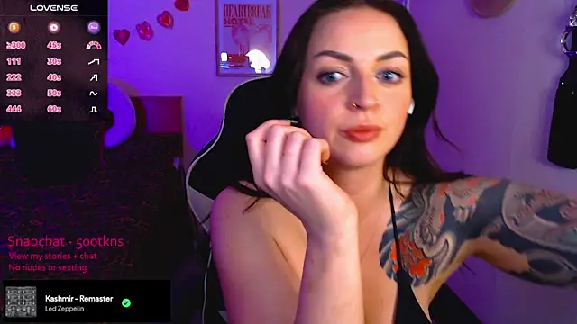 Snapshot of Billiexxox chatting on 01/15/25, 08:37 Billiexxox online show from 01/15/25, 08:37