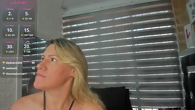 Snapshot of charlotte__G chatting on 01/31/25, 04:27 charlotte G online show from 01/31/25, 04:27