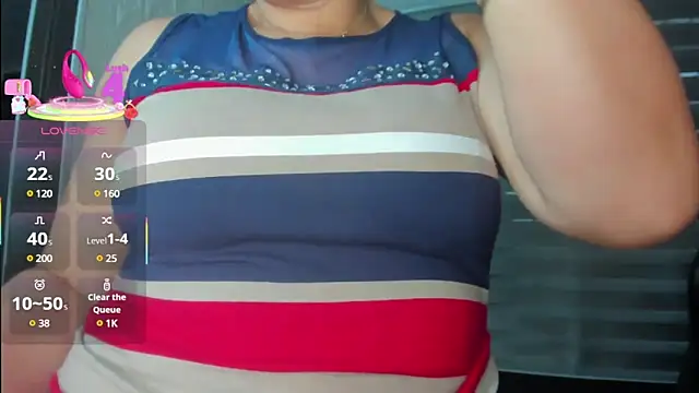 Snapshot of charlotte__G chatting on 03/05/25, 12:22 charlotte G online show from 03/05/25, 12:22