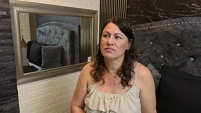 charlotte  G online show from 03/12/26, 10:54