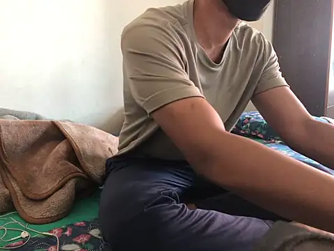 Snapshot of Zeuhorny chatting on 03/13/25, 09:32 Zeuhorny online show from 03/13/25, 09:32