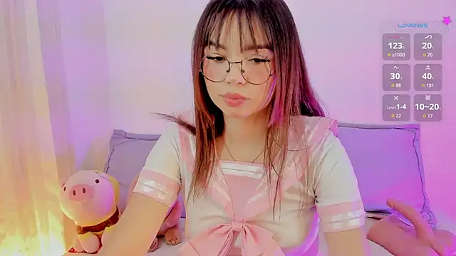 Snapshot of Lovely_celestte chatting on 06/01/26, 12:34 Lovely celestte online show from 06/01/26, 12:34