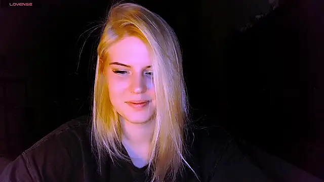 VoluptuousDreams online show from 03/15/25, 04:43
