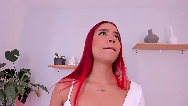 Scarlett Morgan  online show from 02/01/25, 06:40