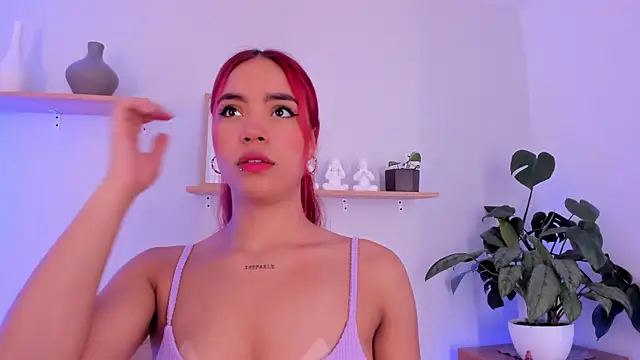 Scarlett Morgan  online show from 02/05/25, 07:31