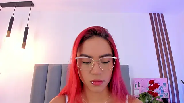 Scarlett Morgan  online show from 10/15/25, 07:36