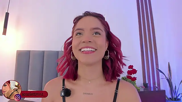 Scarlett Morgan  online show from 12/17/25, 07:53