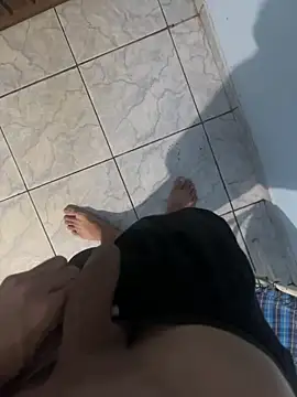 Snapshot of vintin21cm chatting on 11/08/25, 01:17 vintin21cm online show from 11/08/25, 01:17