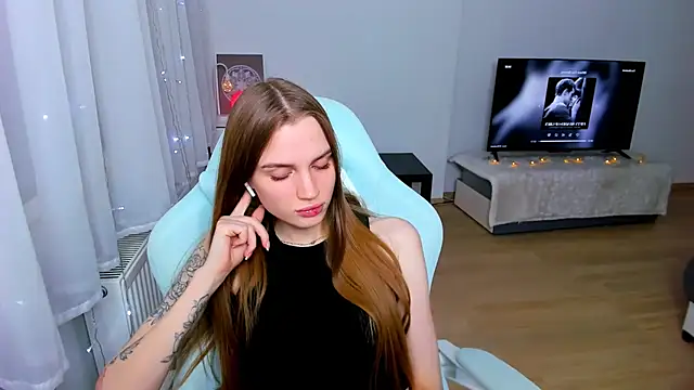 Snapshot of StellaLawless chatting on 01/08/25, 11:41 StellaLawless online show from 01/08/25, 11:41