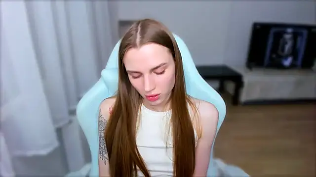 Snapshot of StellaLawless chatting on 02/12/25, 10:48 StellaLawless online show from 02/12/25, 10:48